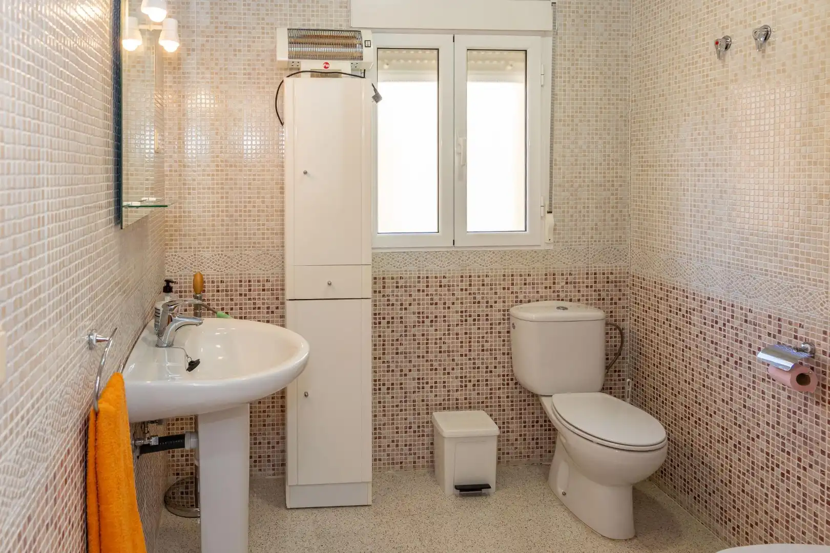Bathroom of Houses for sale in Purullena  with Terrace