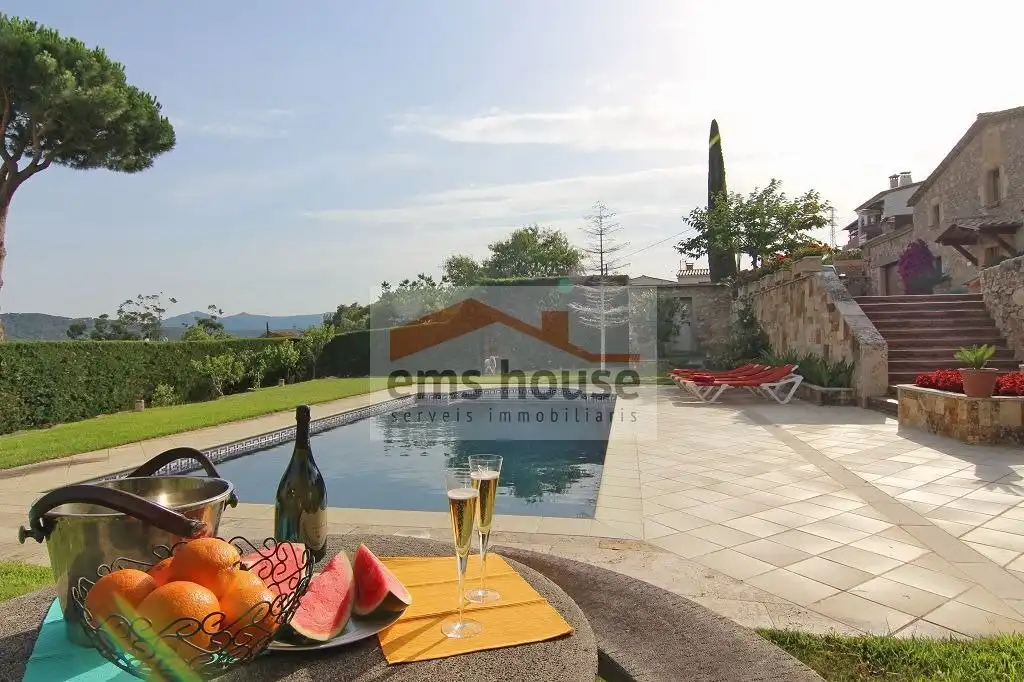 Casa amb piscina en venda a Platja d'Aro