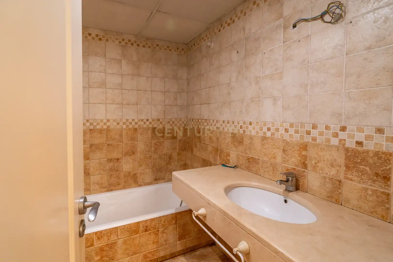 Bathroom of Houses for sale in Málaga  with Air Conditioner, Private garden and Storage room