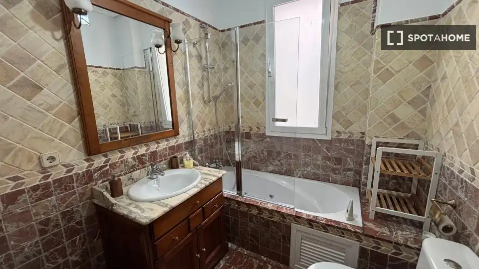 Bany de Apartament per a compartir en Madrid amb Aire condicionat, Calefacció i Terrassa