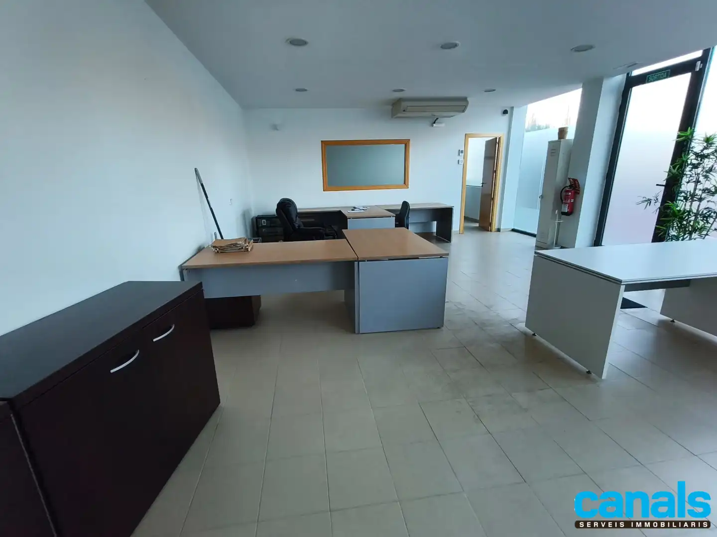Commercial properties for rent in Ripollet  with Air Conditioner, Heating and Furnished