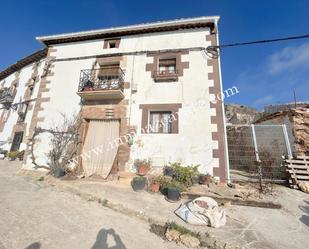 Außenansicht von Haus oder Chalet zum verkauf in Piedramillera mit Balkon