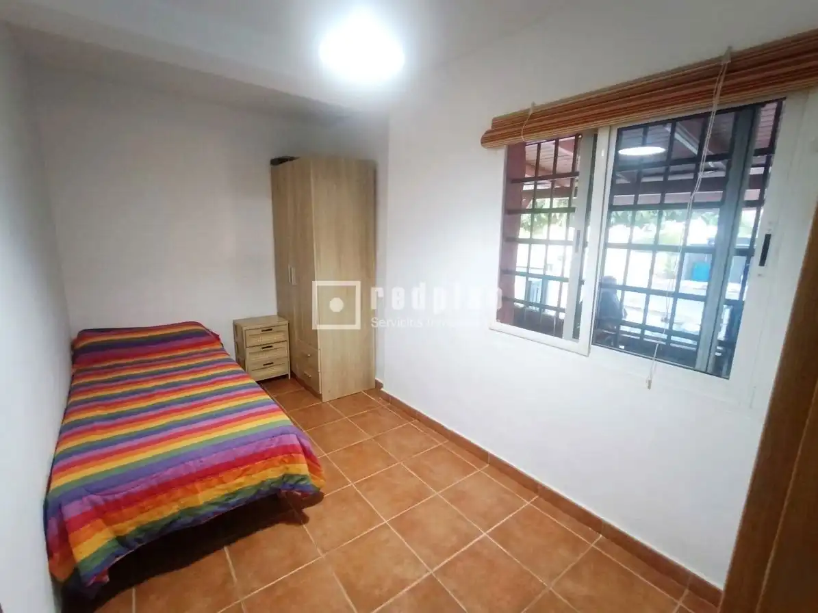 Schlafzimmer von Haus oder Chalet zum Verkauf in Cártama mit Klimaanlage, Heizung und Privatgarten