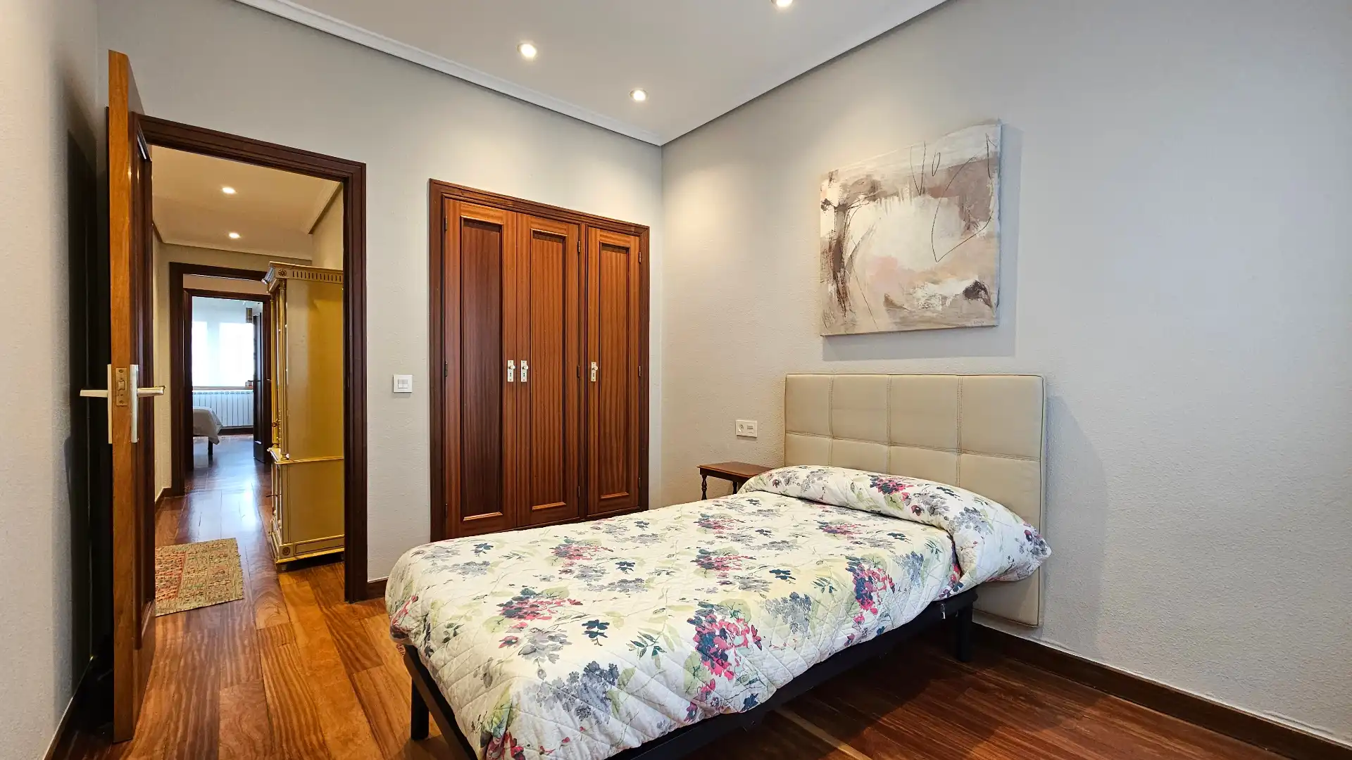 Dormitori de Pis en venda en Vitoria - Gasteiz amb Calefacció, Parquet i Terrassa