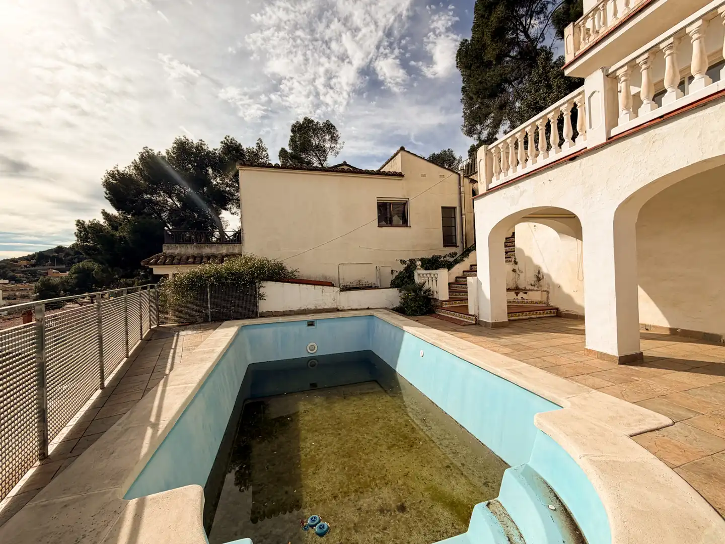 Schwimmbecken von Haus oder Chalet zum Verkauf in Gilet mit Heizung, Parkett und Terrasse