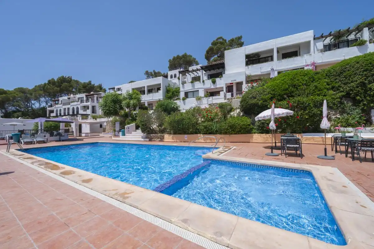 Piscina de Pis en venda en Santa Eulària des Riu amb Aire condicionat, Calefacció i Jardí privat