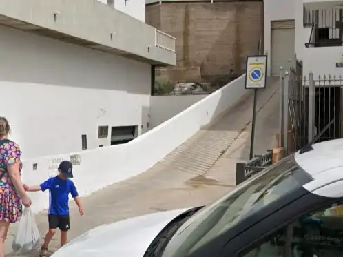 Parkplatz von Garage zur Miete in Adeje