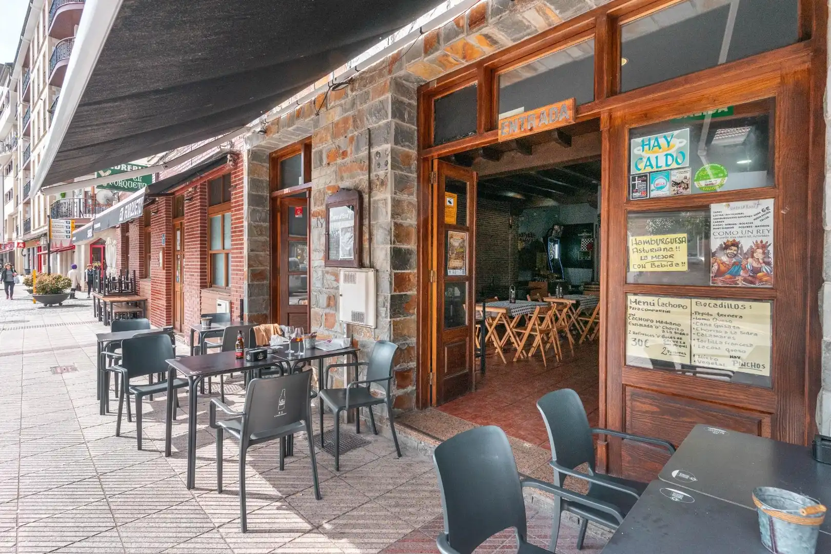 Commercial properties for rent in Parres