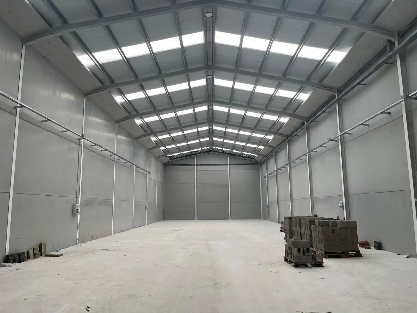 Exterior view of Industrial buildings for rent in Aldaia