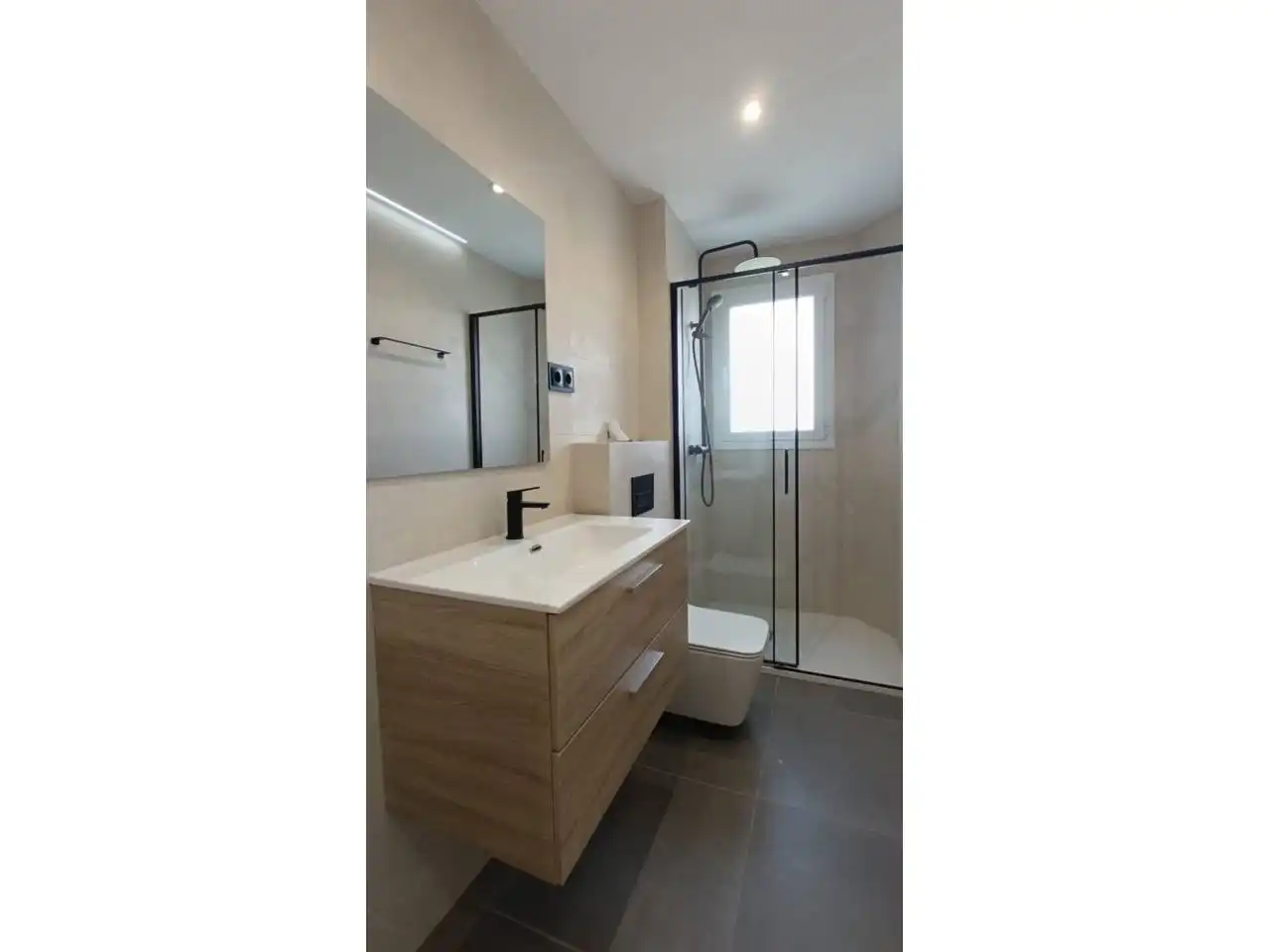 Baño de Piso en venta en Santa Eulàlia de Ronçana con Aire acondicionado, Calefacción y Parquet