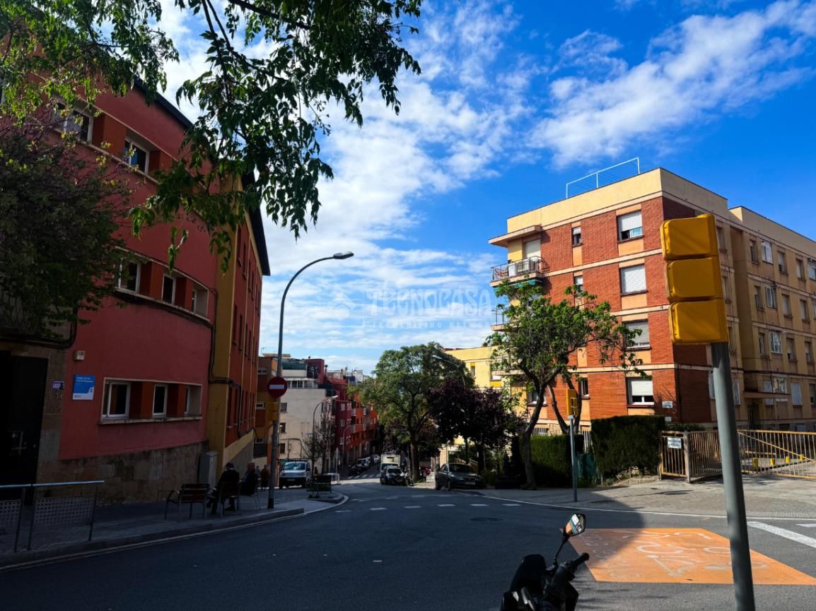Exterior view of Garage for sale in  Barcelona Capital