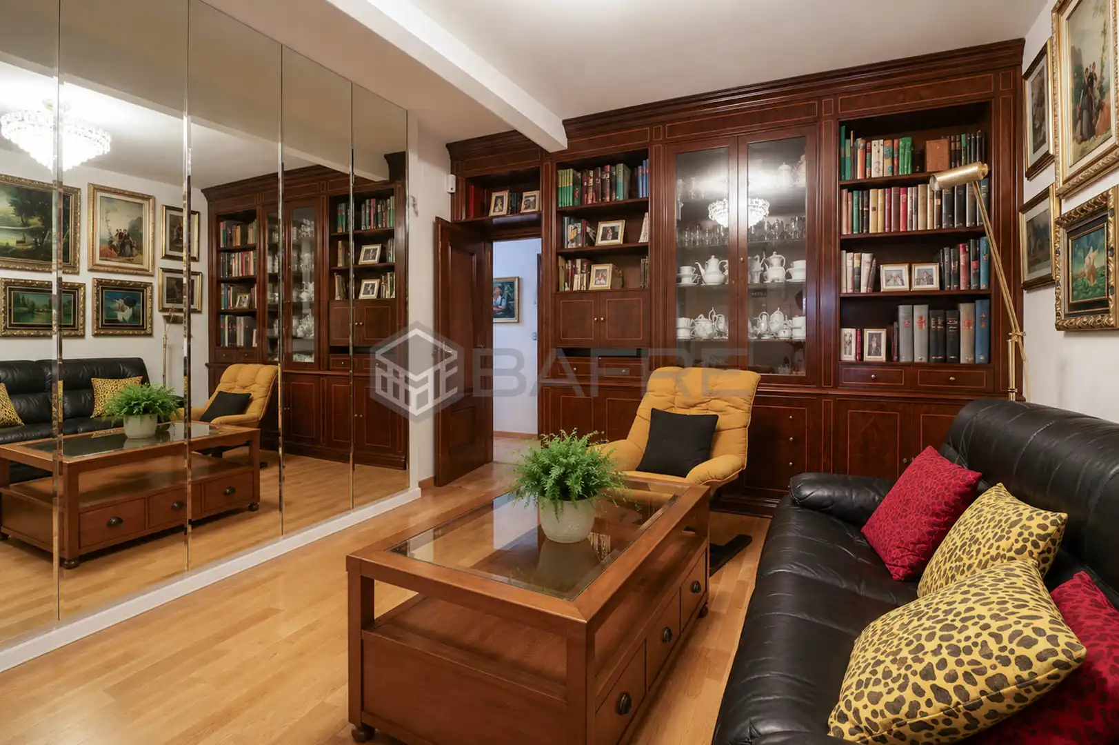 Living room of Flat for sale in Madrid  with Air Conditioner, Parquet flooring and Terrace