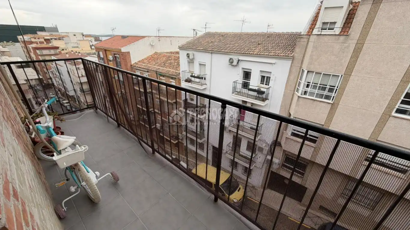 Terraza de Piso en venta en Jaén con Aire acondicionado
