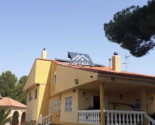 Exterior view of House or chalet for sale in Chiva  with Air Conditioner, Heating and Private garden