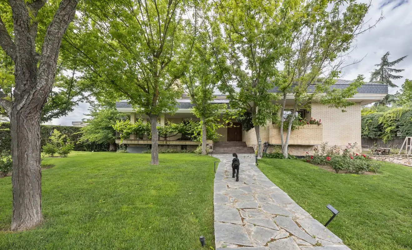 Jardín de Casa o chalet en venta en Boadilla del Monte con Aire acondicionado, Calefacción y Jardín privado