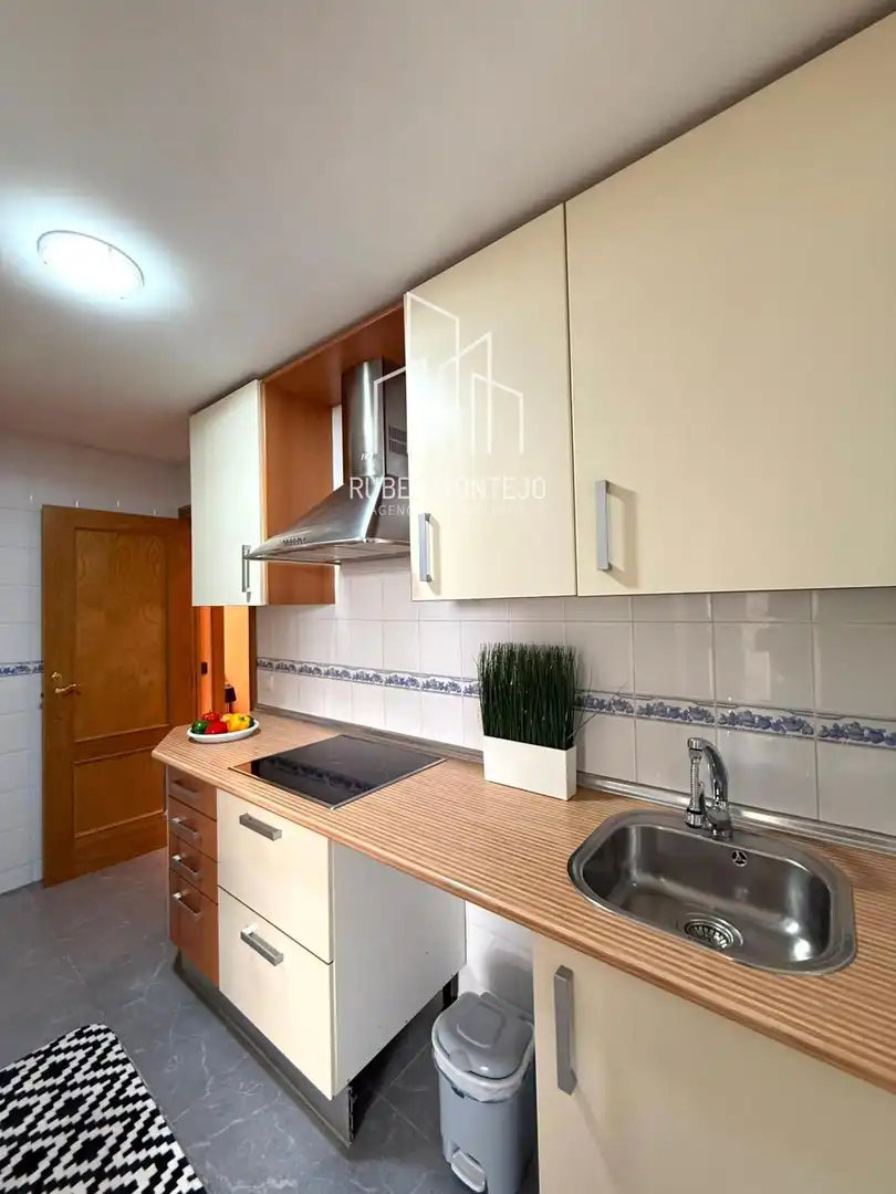 Cocina de Piso en venta en Santa Marta de Tormes con Calefacción y Terraza