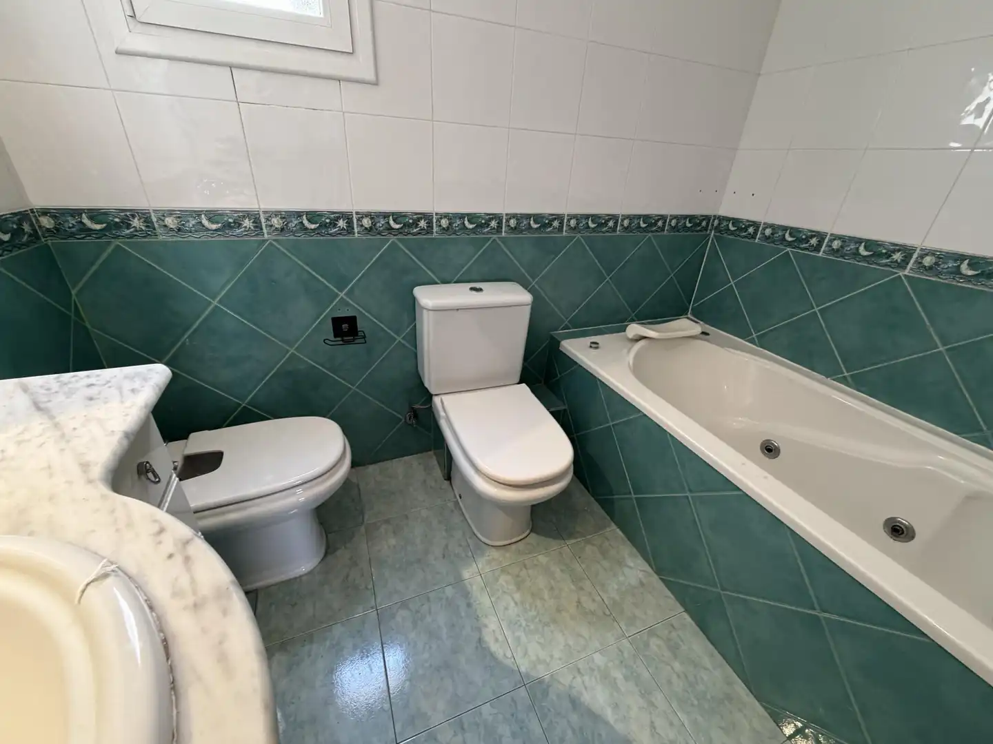 Bathroom of Flat for sale in Sabadell  with Oven