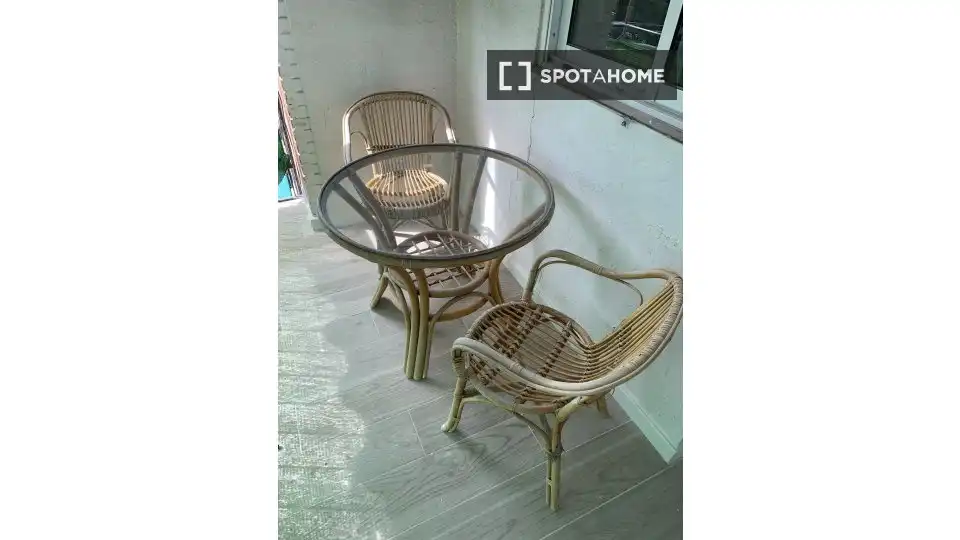 Habitación en Montserrat - Parque Empresarial