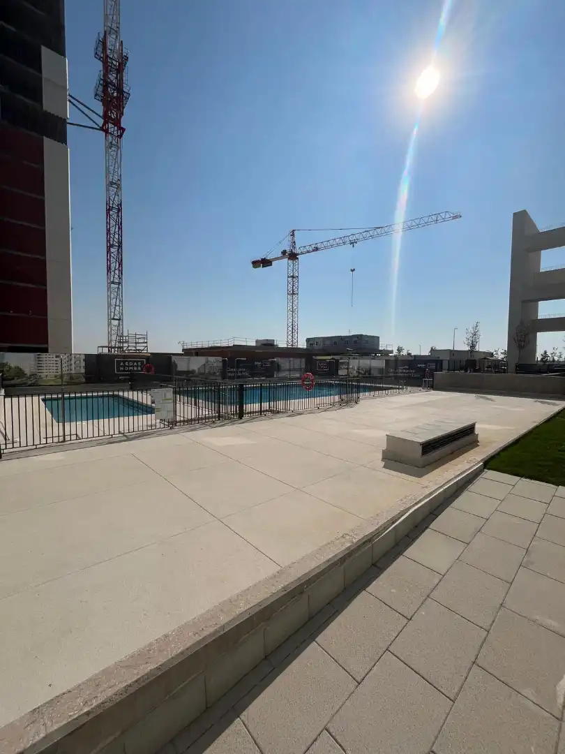 Piscina de Pis en venda en Madrid amb Aire condicionat, Calefacció i Jardí privat
