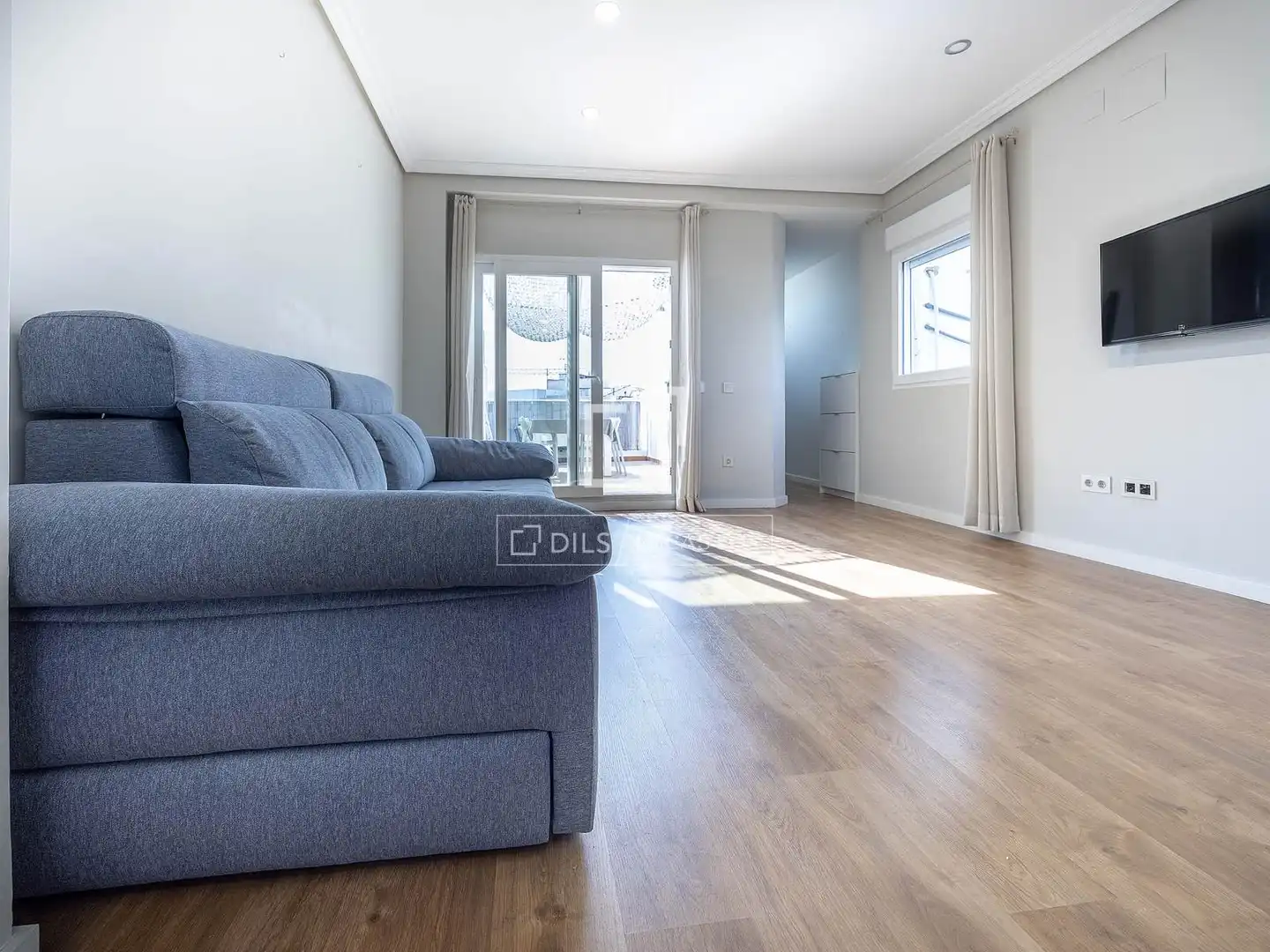 Sala de estar de Ático de alquiler en Valencia con Aire acondicionado, Parquet y Terraza