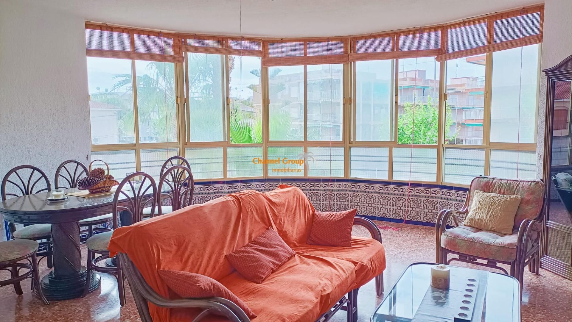 Sala d'estar de Pis en venda en Santa Pola amb Jardí privat, Balcó i Piscina comunitària