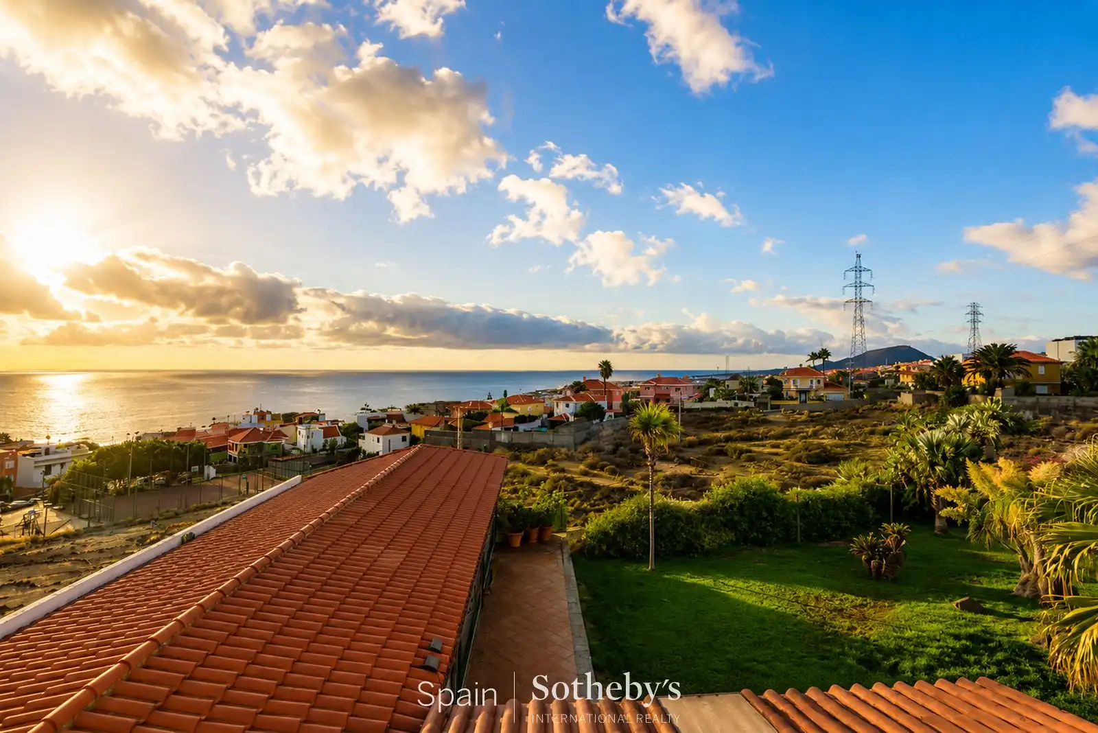Vista exterior de Casa o chalet en venta en Candelaria con Aire acondicionado, Calefacción y Jardín privado