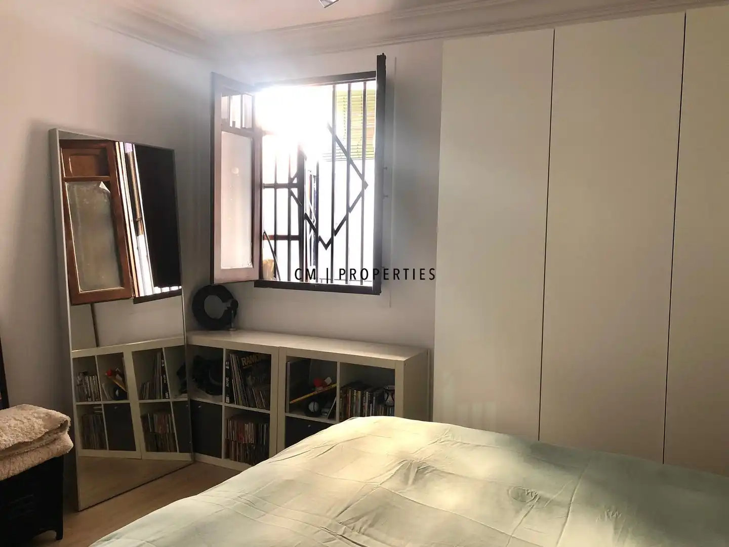 Schlafzimmer von Wohnung zur Miete in Valencia mit Klimaanlage, Heizung und Möbliert