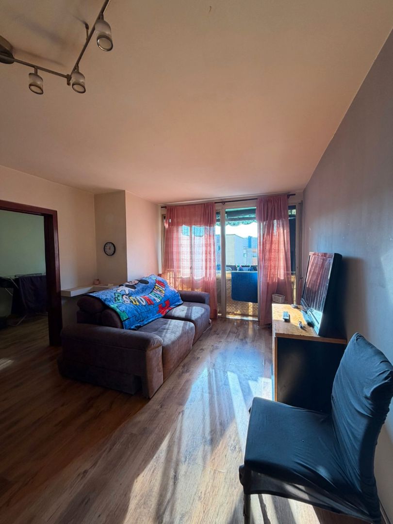 Living room of Flat for sale in  Barcelona Capital  with Storage room and Oven