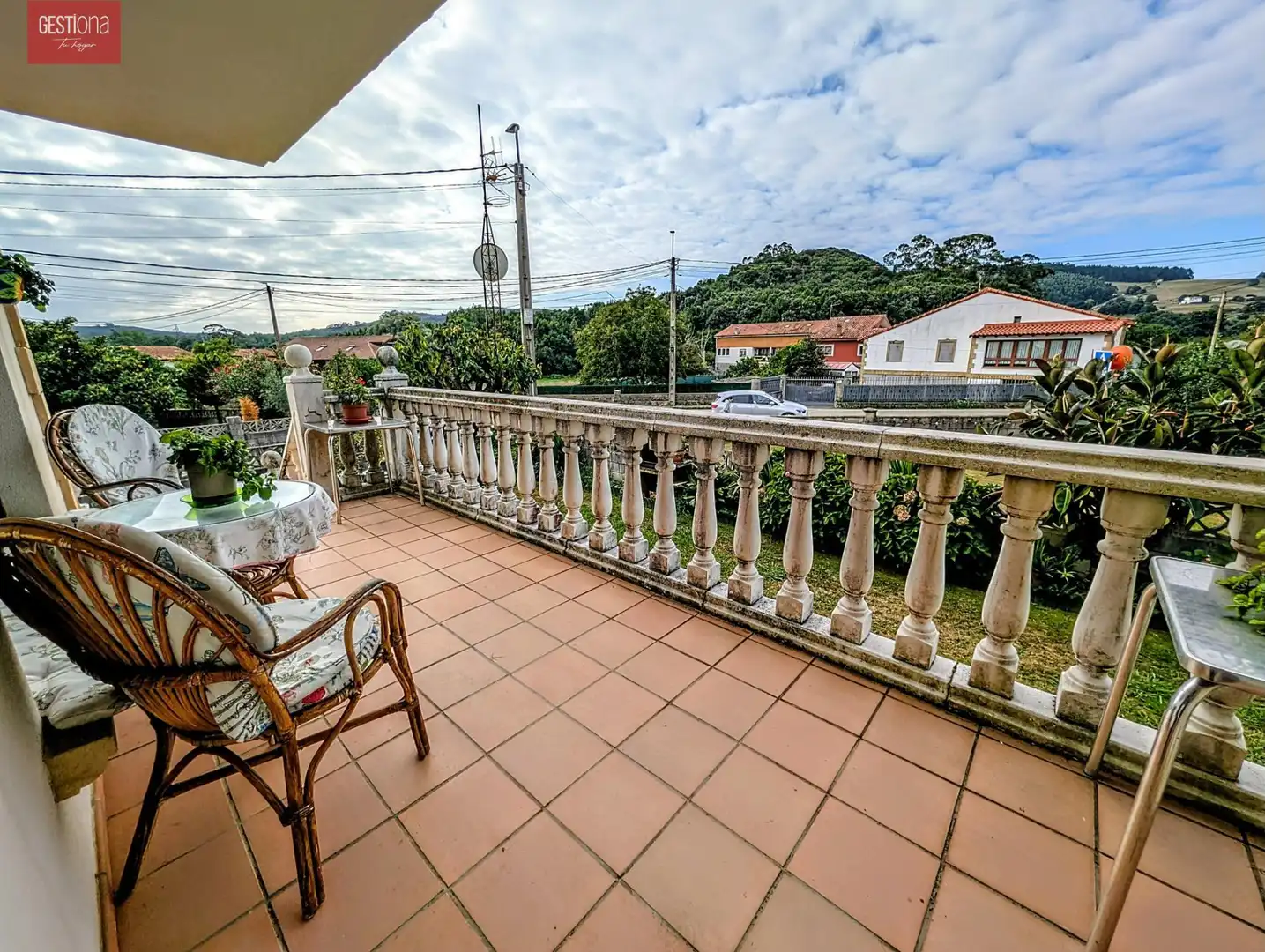Terrassa de Casa adosada en venda en Arnuero amb Calefacció, Jardí privat i Terrassa