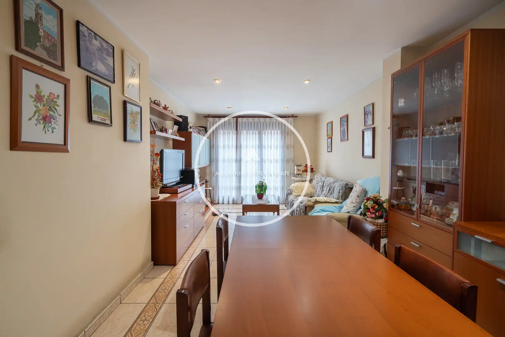 Sala de estar de Piso en venta en Torelló con Calefacción, Terraza y Amueblado