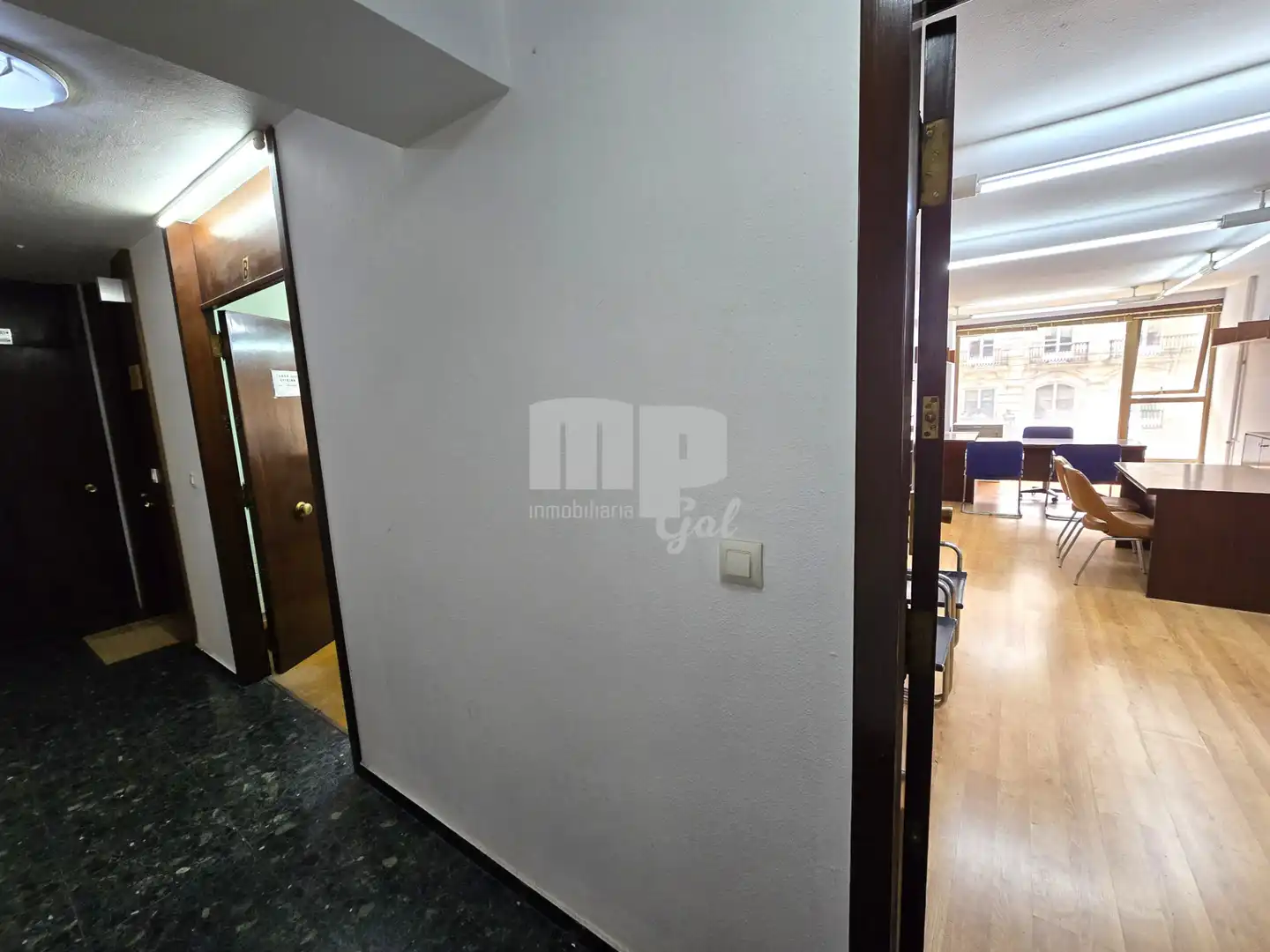 Oficina en venta en Vigo  con Calefacción