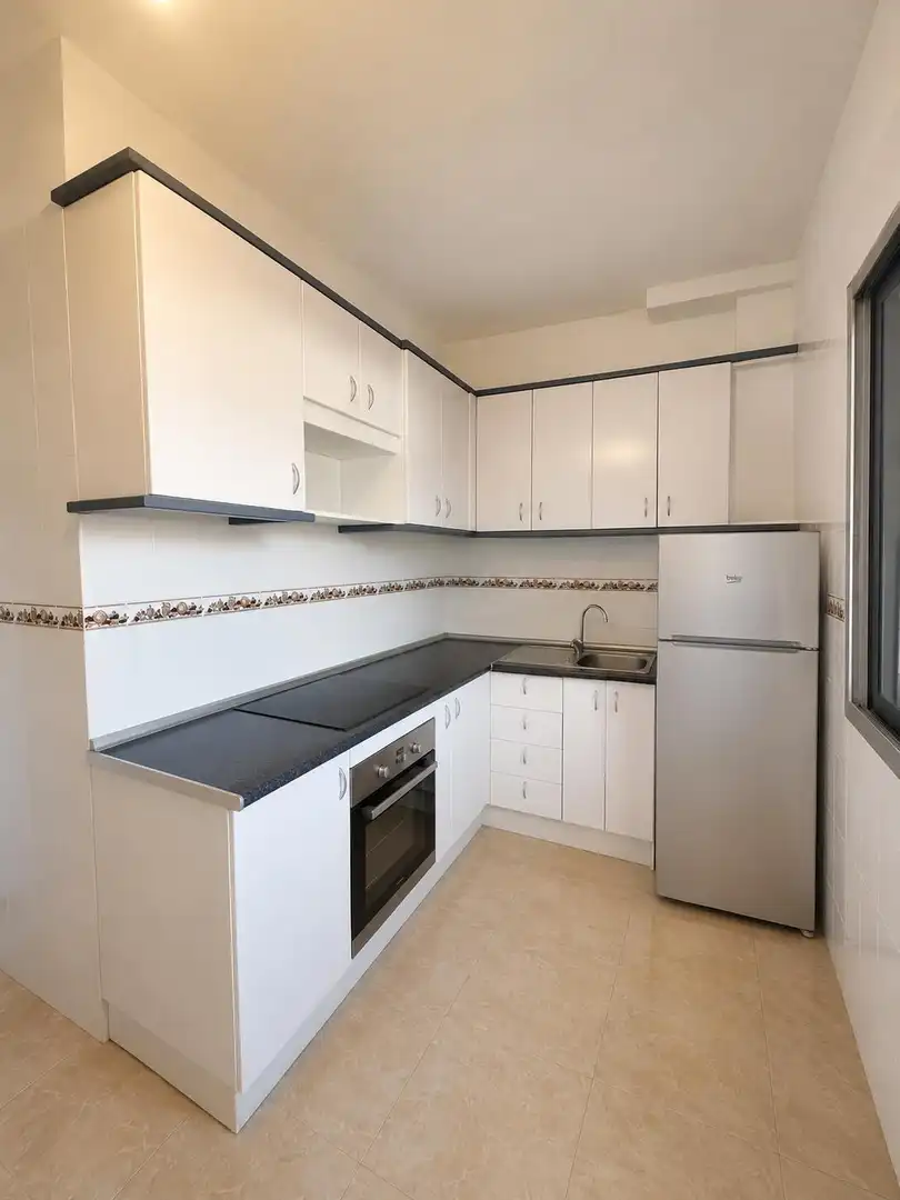 Cuina de Casa adosada en venda en San Sebastián de la Gomera amb Terrassa i Moblat