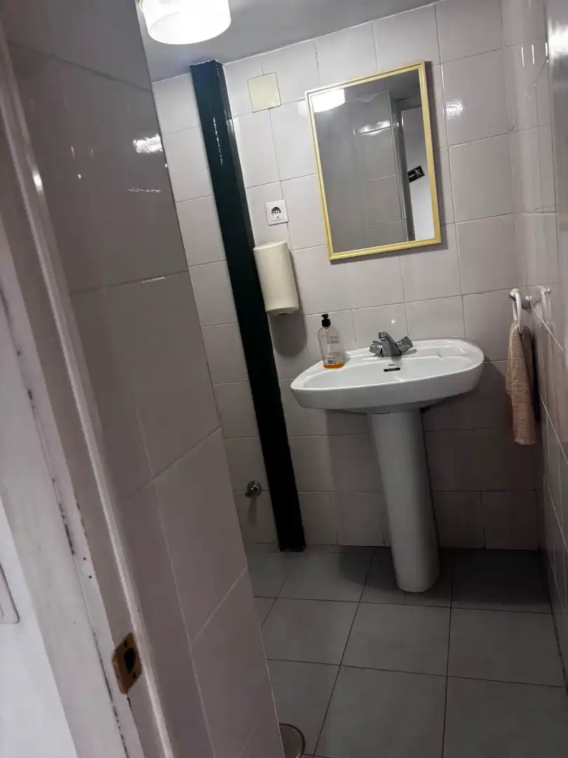Bany de Local en venda en Málaga amb Aire condicionat