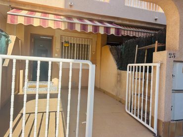 Casa con balcón en venta en Lo Pagán