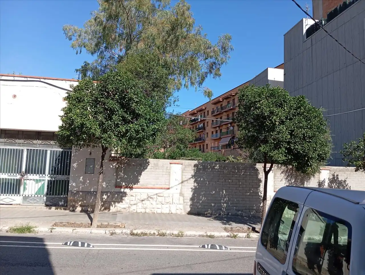 Außenansicht von Grundstücke zum Verkauf in Figueres