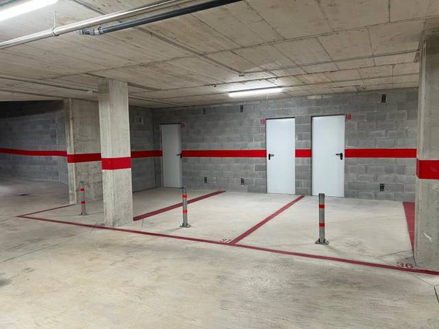 Garaje en Venta en Carrer de Rossend Nobas en El Clot