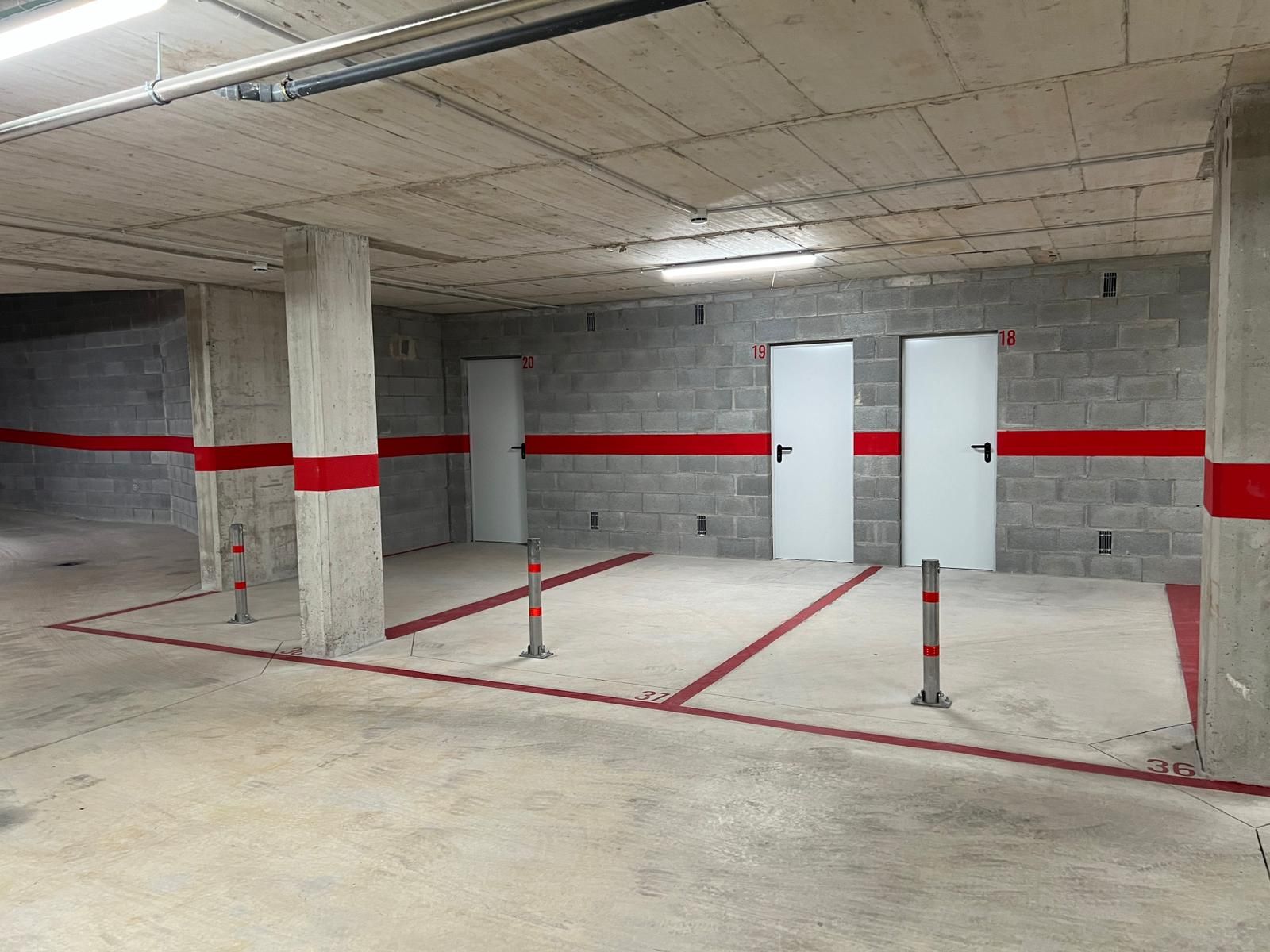 Garaje en venta en Carrer de Rossend Nobas, El Clot