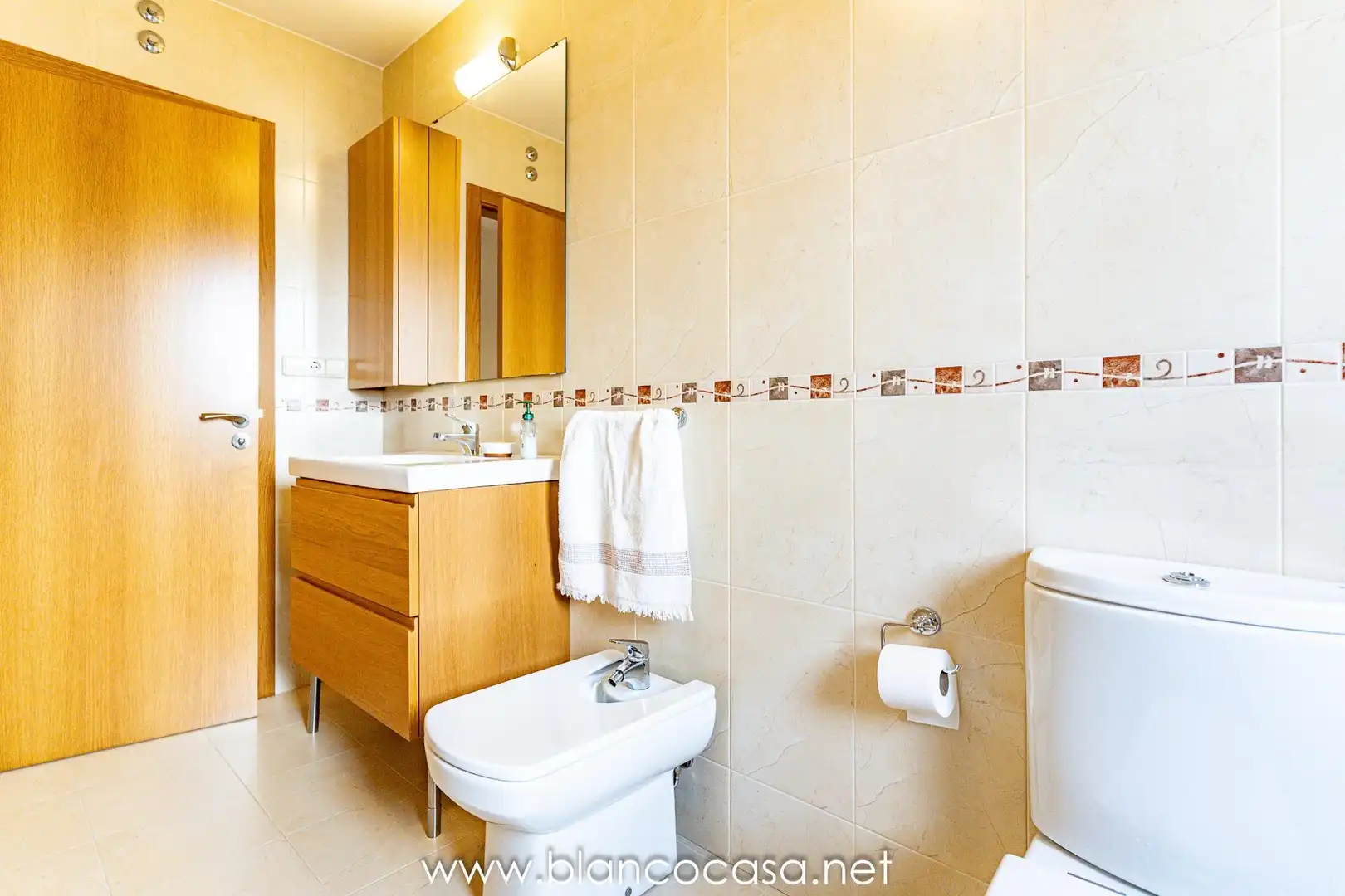 Baño de Casa o chalet en venta en Carballo con Calefacción, Trastero y Amueblado