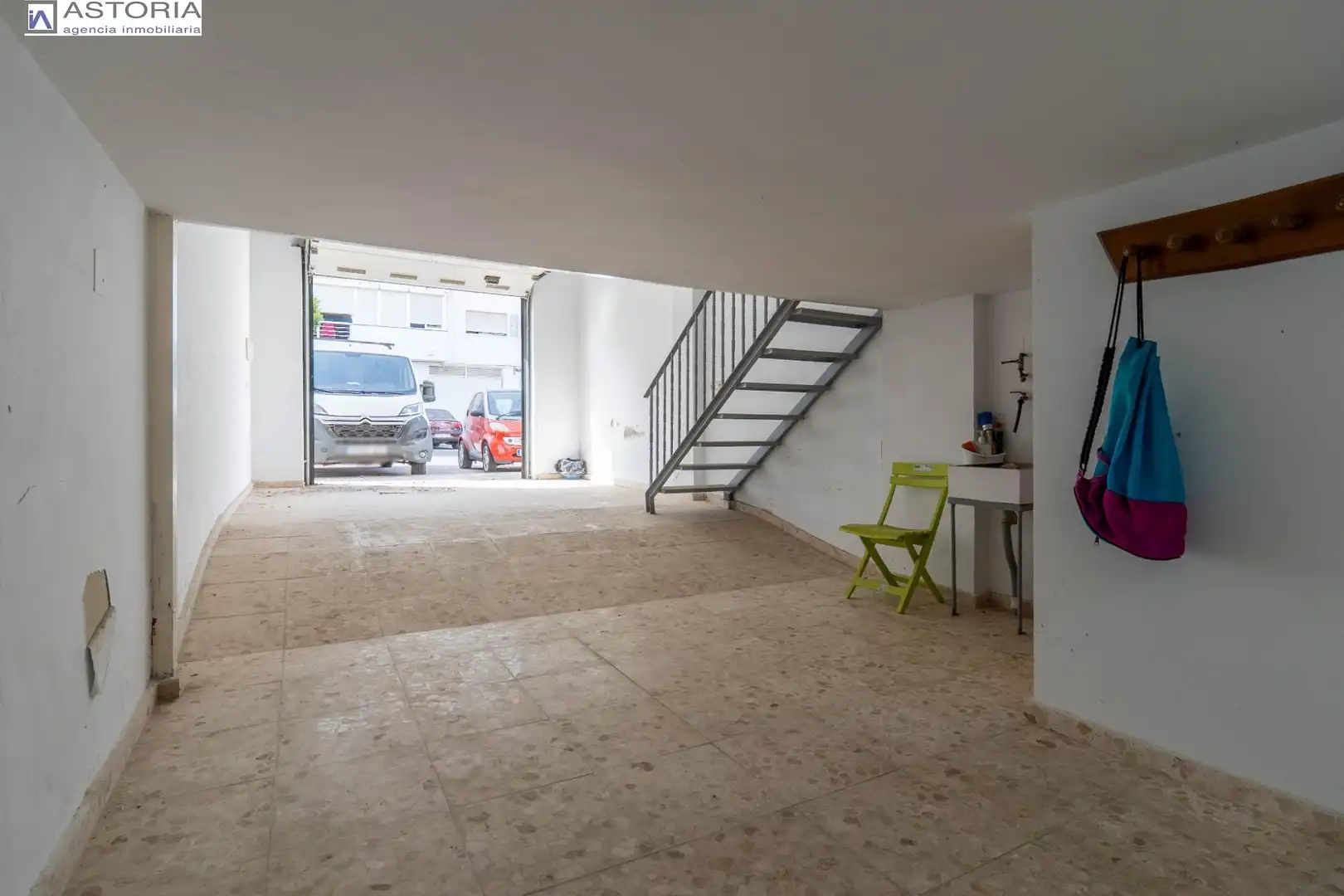 Locale commerciale in vendita a Calle Calle Doctor Fleming, imagen 2