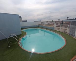 Piscina de Dúplex en venda en Espartinas amb Piscina comunitària