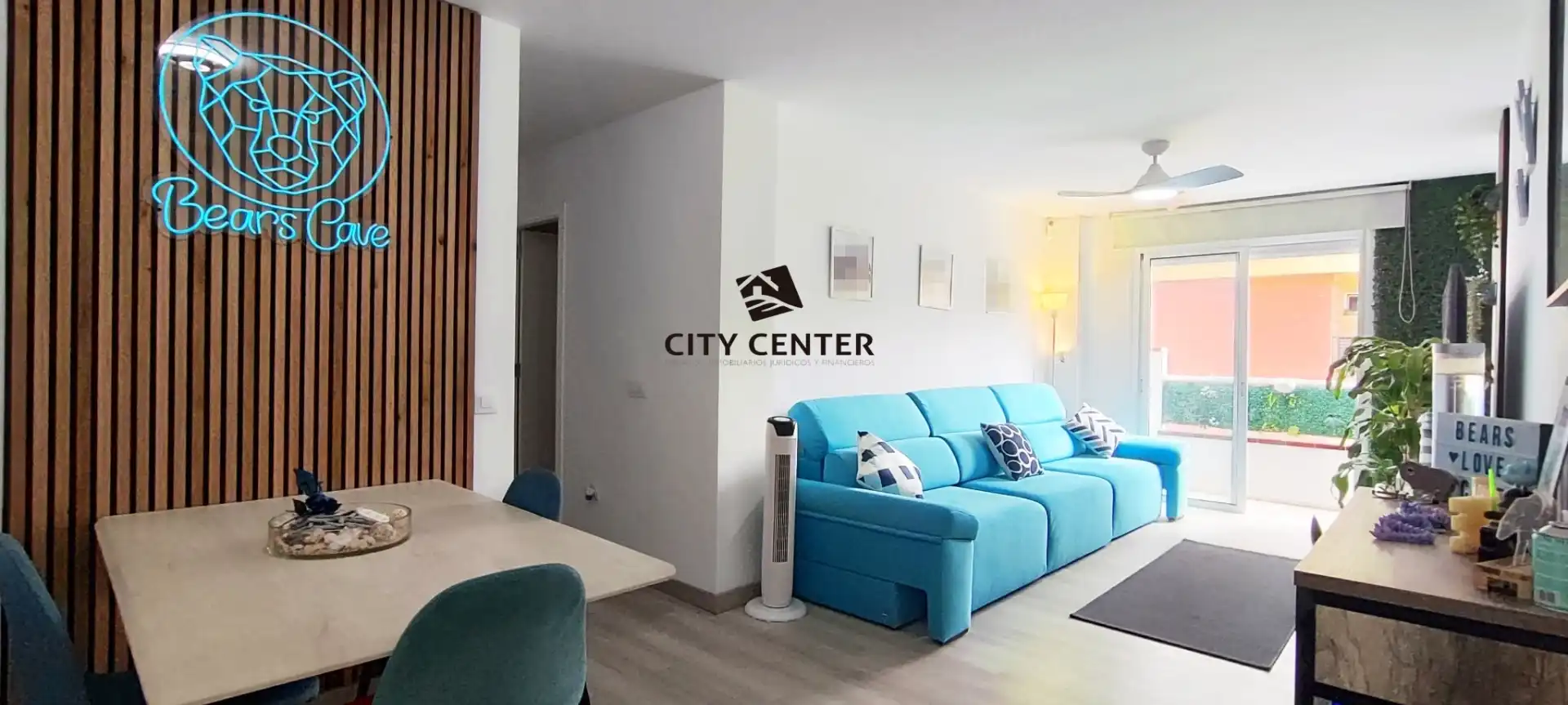 Sala de estar de Piso en venta en Arona con Amueblado, Balcón y Piscina comunitaria