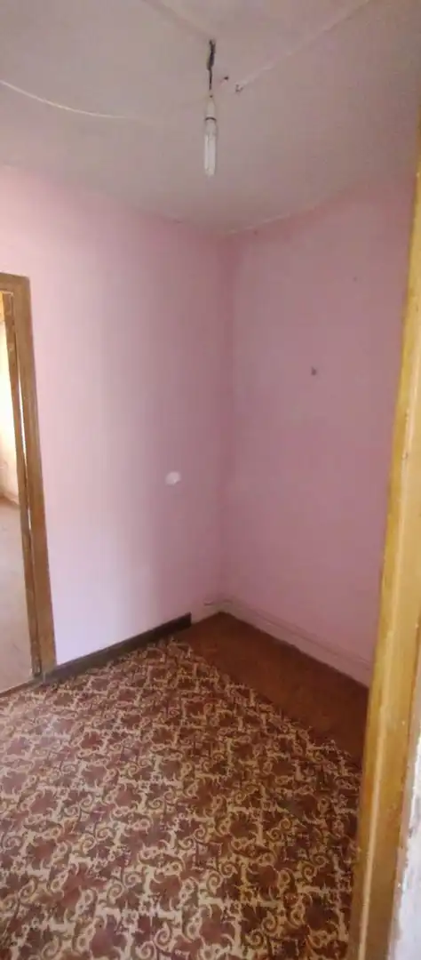 Casa adosada en venda a Escuderos, Campaspero