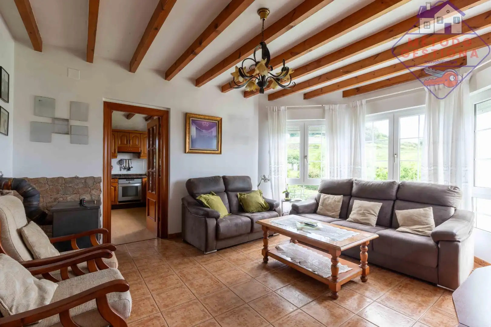 Sala de estar de Casa o chalet en venta en Santillana del Mar con Calefacción, Jardín privado y Terraza