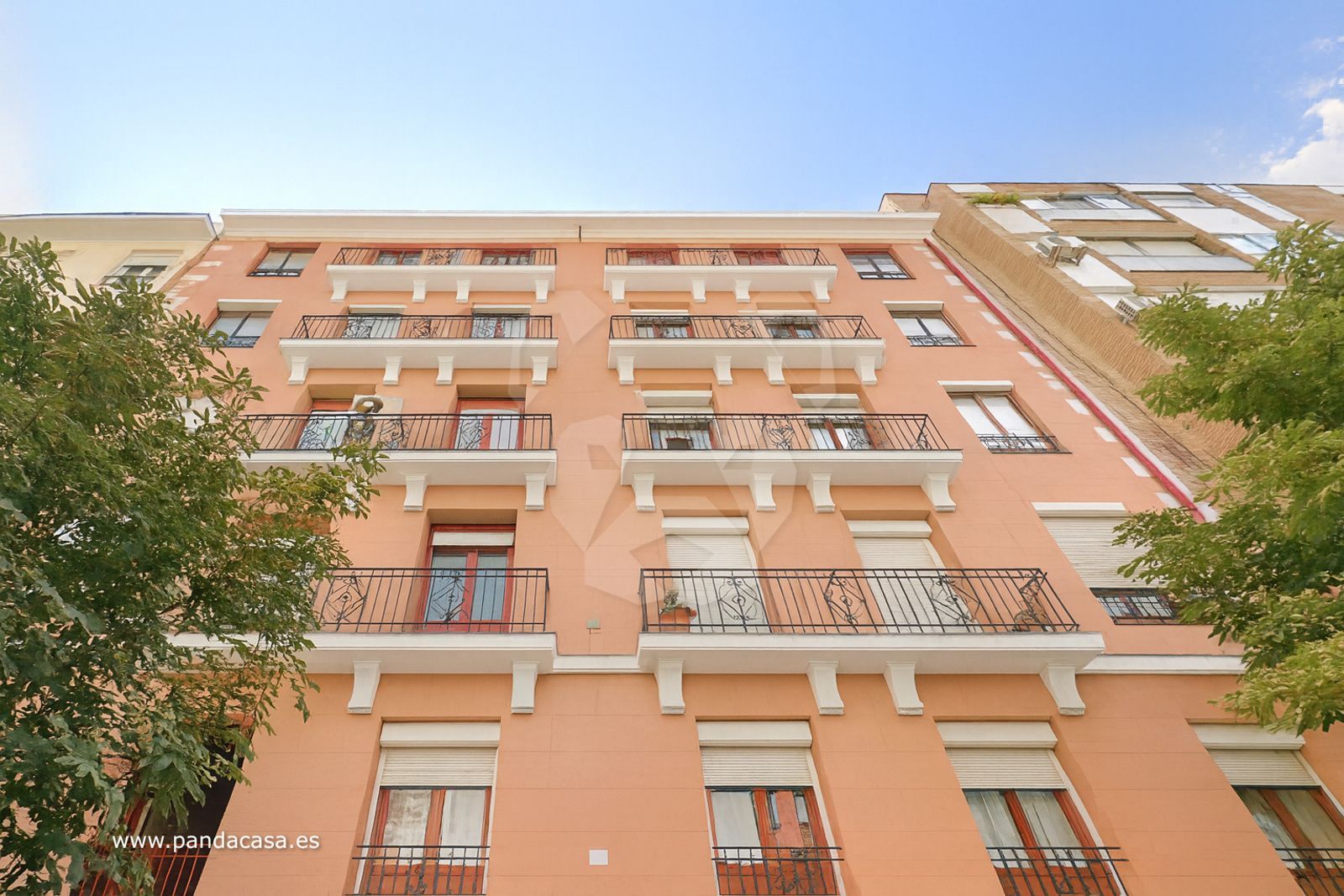 Exterior view of Flat to rent in  Madrid Capital  with Heating and Furnished
