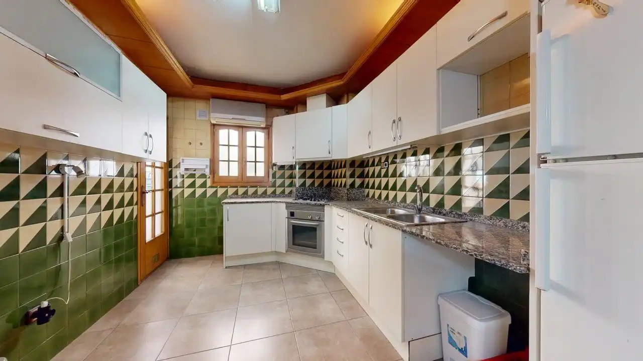 Appartamento con terrazza in vendita a Carrer de Latorre, imagen 24
