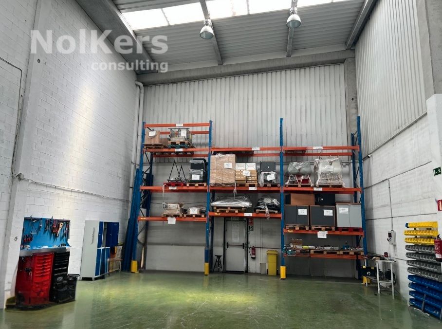 Nau industrial de lloguer a El Pla, Sant Feliu de Llobregat