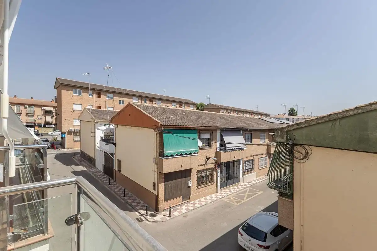 Exterior view of Flat for sale in Armilla  with Air Conditioner, Heating and Balcony