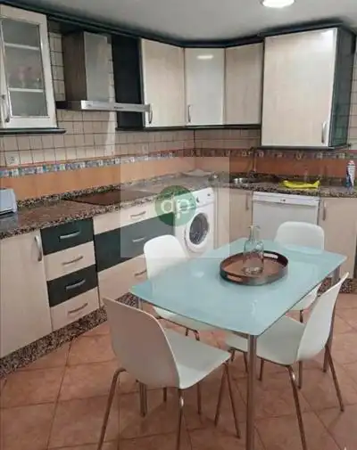 Cuina de Pis de lloguer en Badajoz amb Terrassa