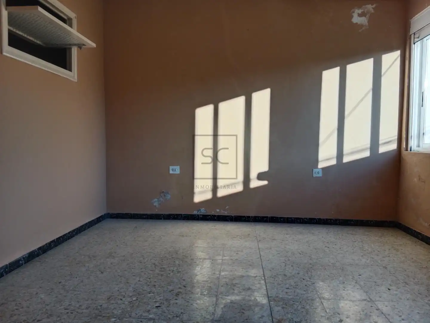 Casa adosada en venta en Mugardos con Terraza
