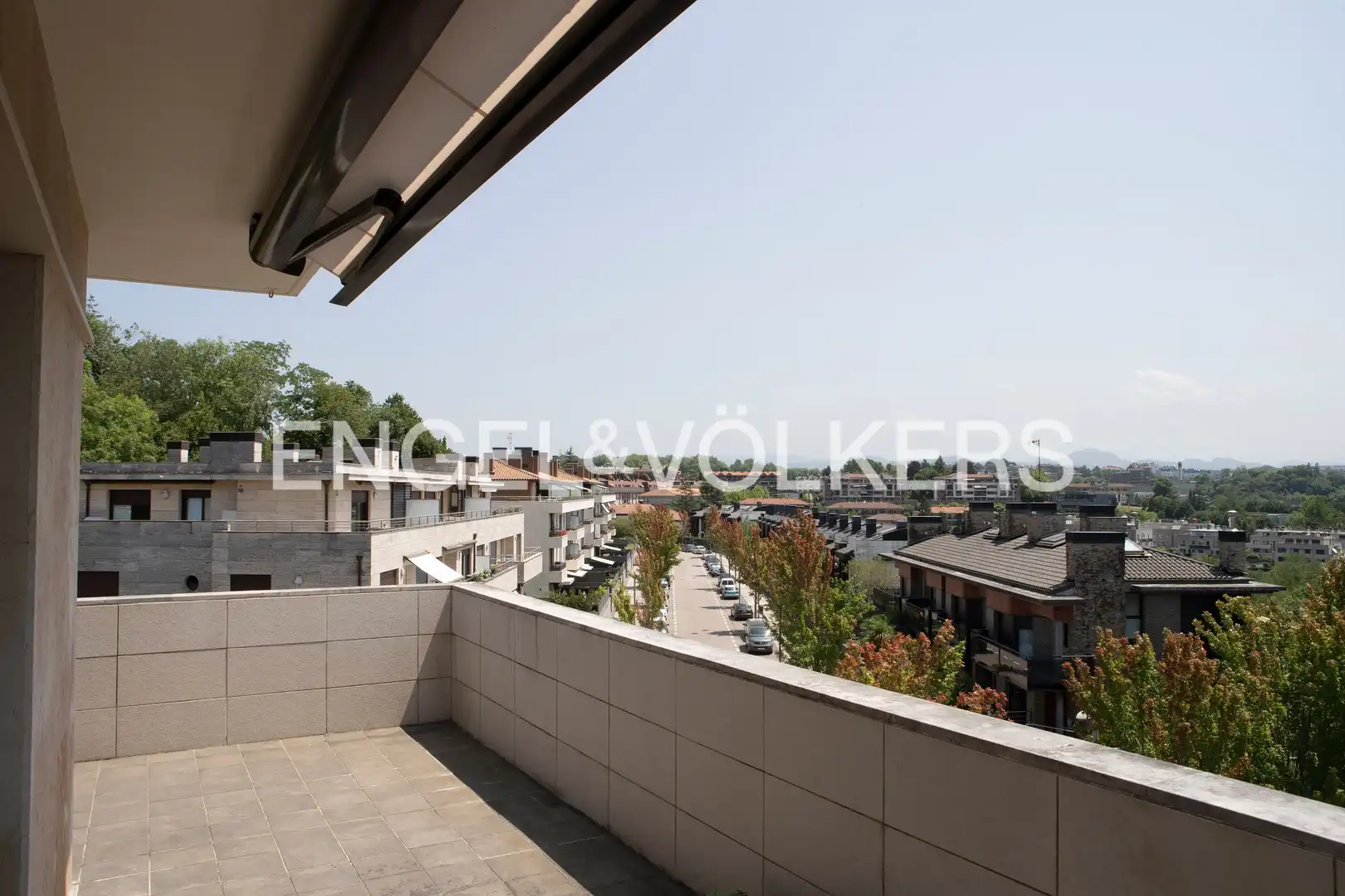 Flat for rent in Manuel Vázquez Montalbán Kalea, Aiete